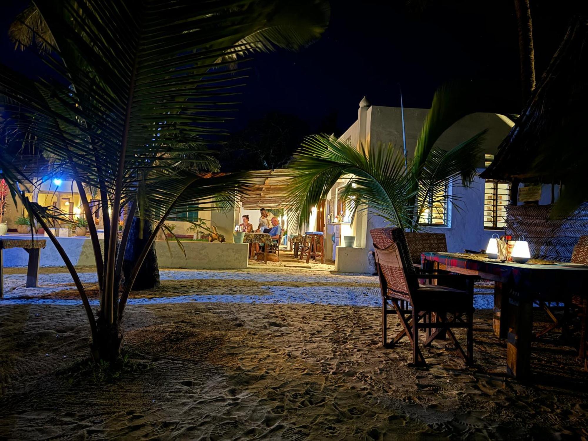 Sawa Sawa Beach House Msambweni Екстер'єр фото
